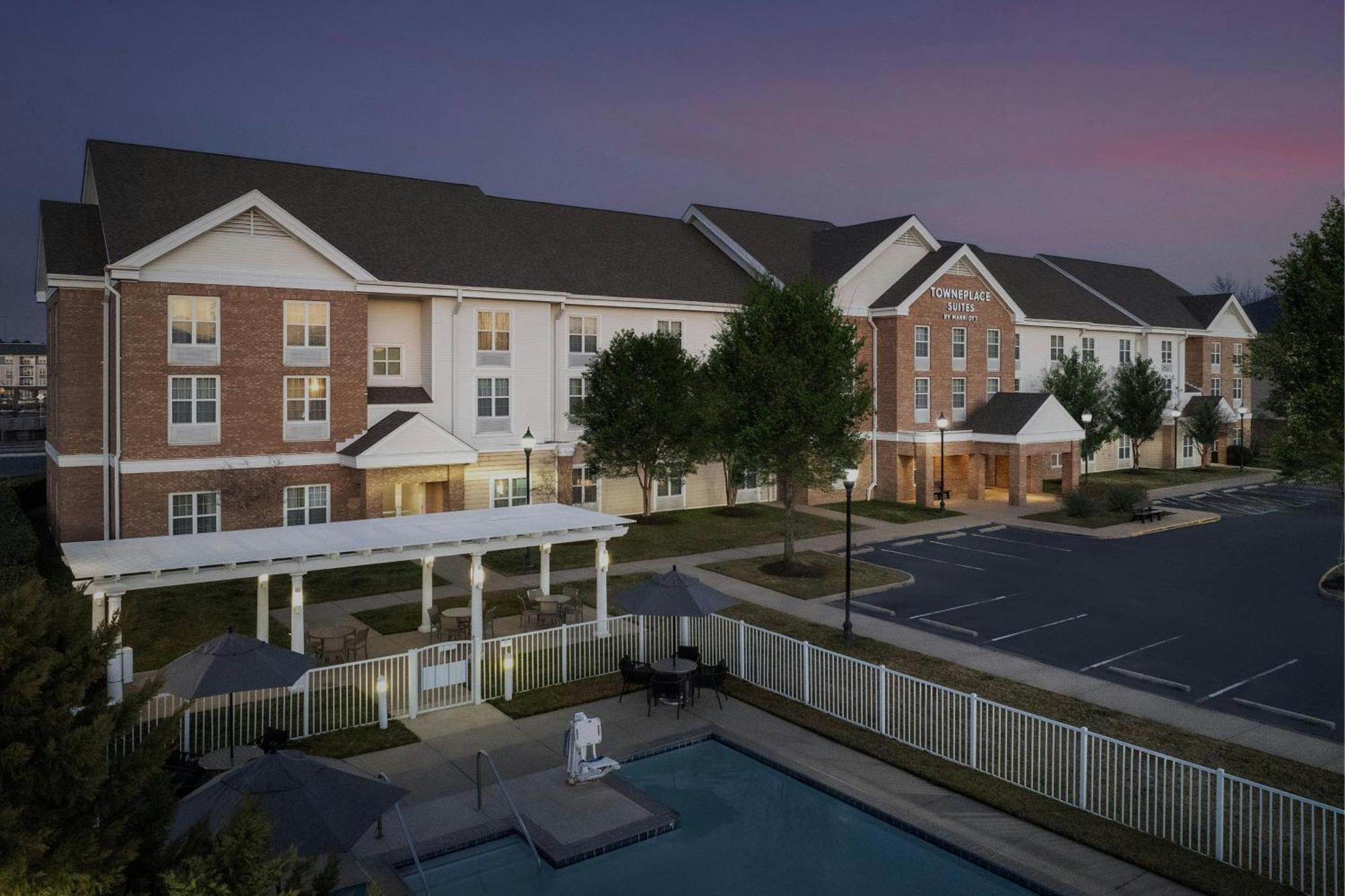 Towneplace Suites Suffolk Chesapeake Exterior photo